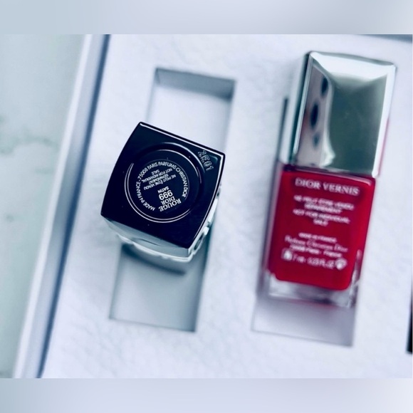 DIOR 999 Red Lipstick, Nail Polish, Luggage Tag/Mirror set in Box - Picture 12 of 12